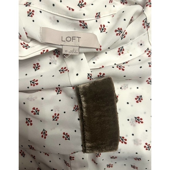Ann Taylor LOFT Button Up White Pattern Blouse Extra Small - Picture 3 of 5